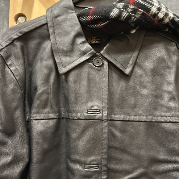 Leather Jacket - Picture 3 of 6